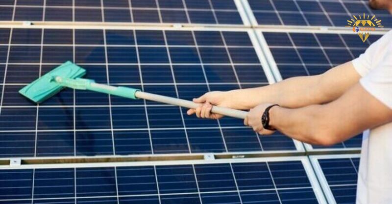 vệ sinh tấm pin năng lượng mặt trời